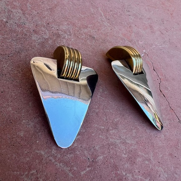 Sterling Silver Clip On Earrings Triangle With Brass Detail Vintage Mexico - Picture 3 of 6